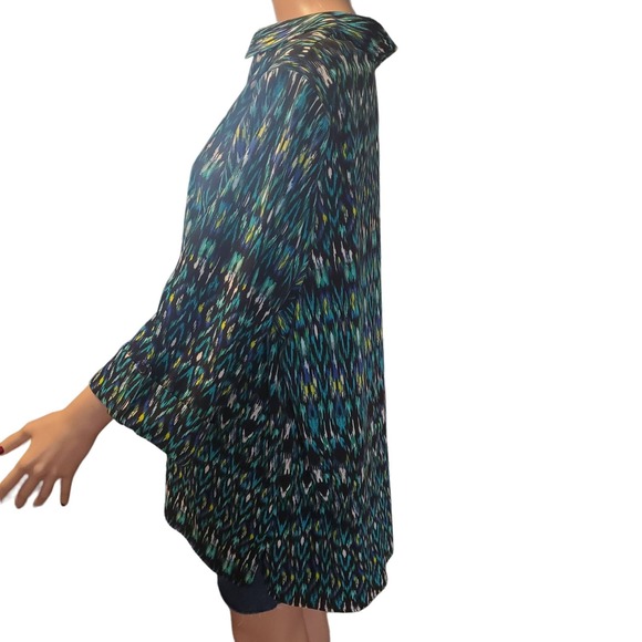 Catherine's 2X (22/24) Lot of 2 Lightweight Tunics Button Star/Geoemetric Print - Picture 11 of 16